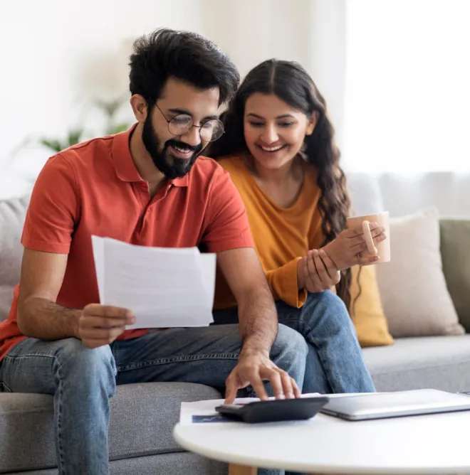 A LoanBazzaar advisor explaining personal loan options to a customer